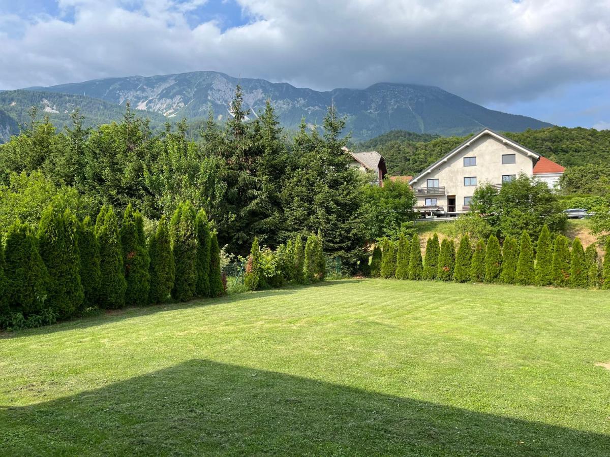 Apartments Malivojevic Zirovnica Екстериор снимка