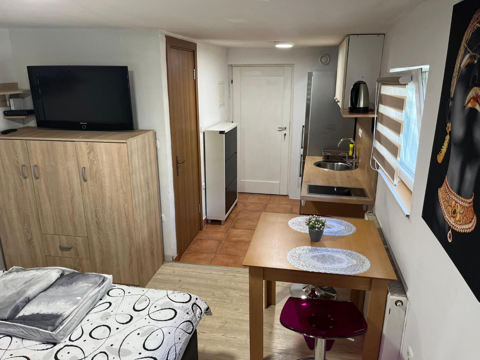 Apartments Malivojevic Zirovnica Екстериор снимка