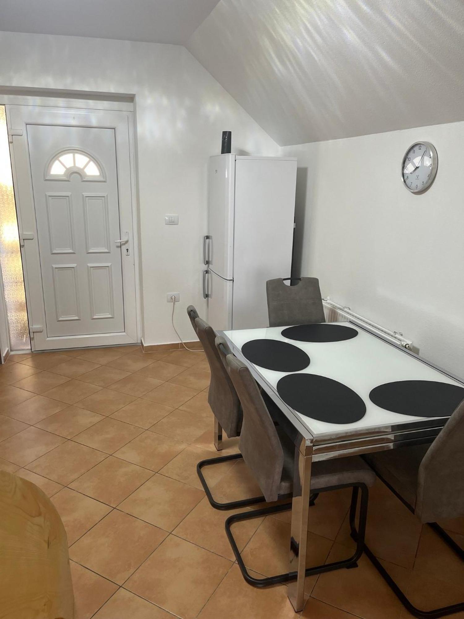Apartments Malivojevic Zirovnica Стая снимка