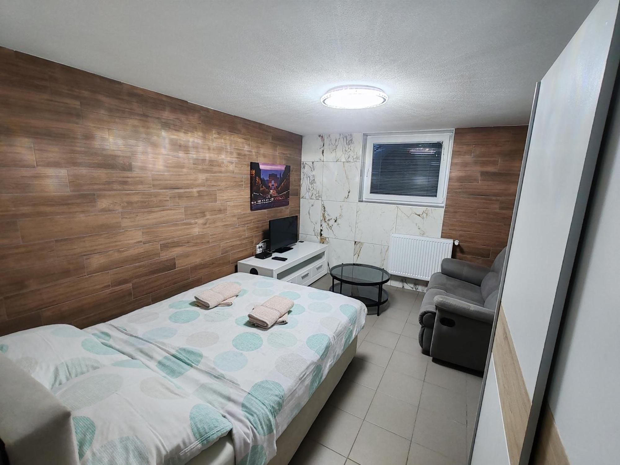 Apartments Malivojevic Zirovnica Екстериор снимка