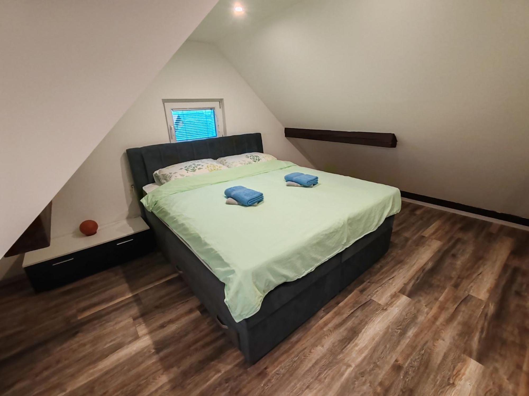 Apartments Malivojevic Zirovnica Екстериор снимка